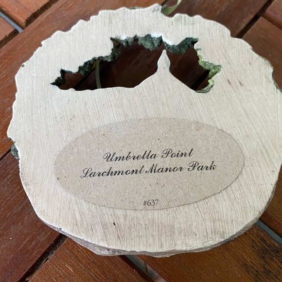 Manor Park Larchmont tree ornament NWT - Picture 5 of 6